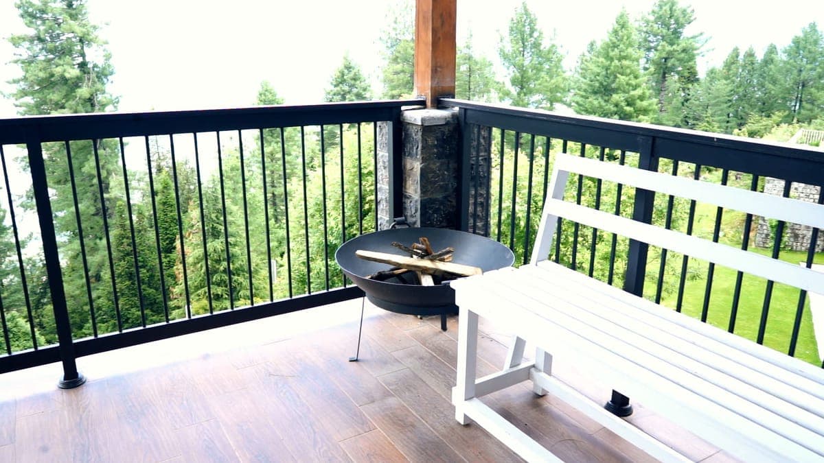 Veranda overlooking the pines